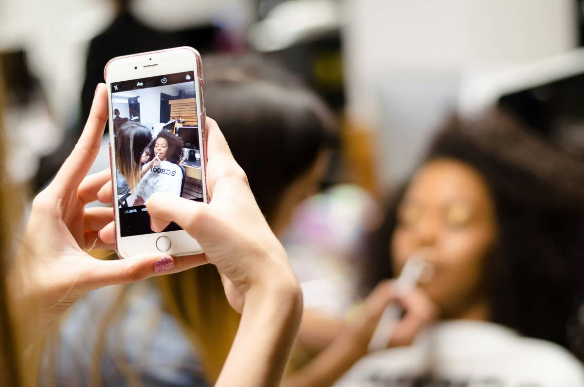 How to Craft a Viral-Worthy Makeup Artist Social Media Post (Without Selling Your Soul to the Algorithm)