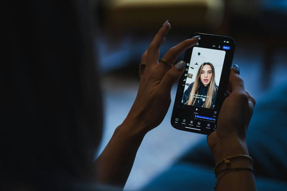 How to Share Your Makeup Channel Link on WhatsApp (Without Looking Spammy)
