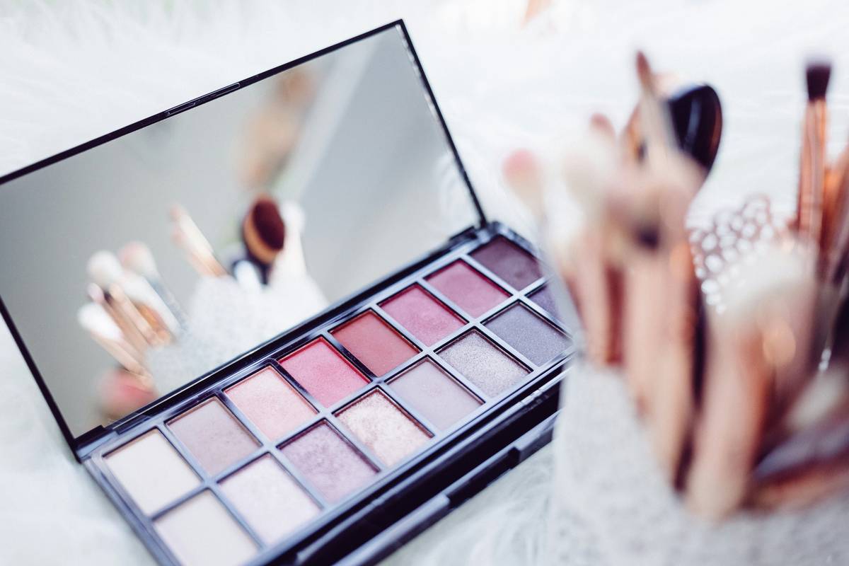 How Makeup Brand Social Media Posts Win Over YouTube Beauty Gurus (And Why Most Fail)